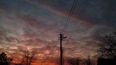 Електроенергія, світло, відключення світла, лінії електропередач, ЛЕП, вечір без світла