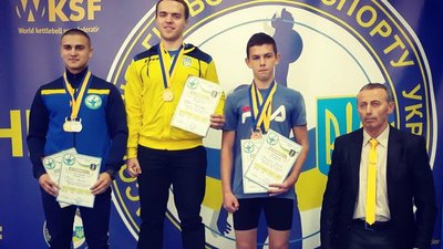 Прикарпатські студенти стали чемпіонами з гирьового спорту Прикарпатські студенти стали чемпіонами з гирьового спорту