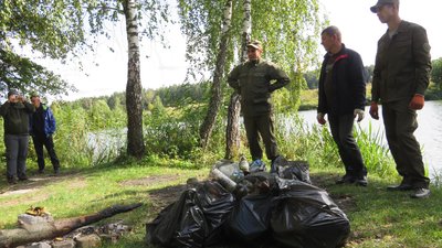 На Волині громадські активісти розчистили береги річок На Волині громадські активісти розчистили береги річок
