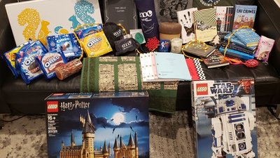 Таємний Санта Біл Гейтс: Мільярдер надіслав дівчині 37 подарунків Таємний Санта Біл Гейтс: Мільярдер надіслав дівчині 37 подарунків