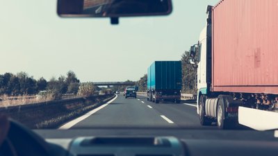 Для збереження автошляхів на Вінниччині на літній період впровадили режим обмеження дорожнього руху