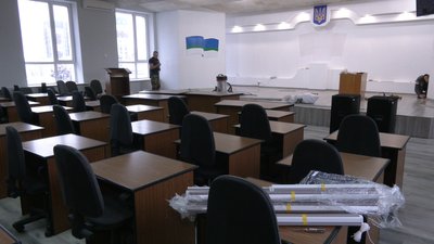 У Рівному відремонтували сесійну залу міськради. Скільки це коштувало У Рівному відремонтували сесійну залу міськради. Скільки це коштувало