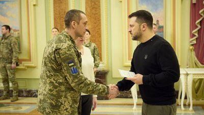 Військовослужбовець Андрій Докторенко отримав сертифікат на квартиру