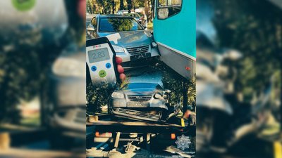 П'яний водій в'їхав в тролейбус у Чернігові