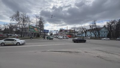 У Житомирі на перехресті не розминулися дві автівки — на водія-пенсіонера склали протокол У Житомирі на перехресті не розминулися дві автівки — на водія-пенсіонера склали протокол