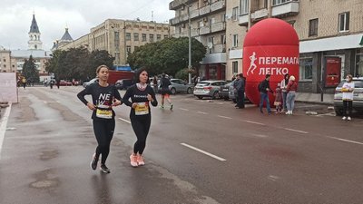 У Житомирі визначили переможців шостого космічного напівмарафону У Житомирі визначили переможців шостого космічного напівмарафону