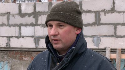 Волонтери зі всієї України відновлюють будинок у Чернігові, який зруйнував підбитий літак Красноярцева Волонтери зі всієї України відновлюють будинок у Чернігові, який зруйнував підбитий літак Красноярцева
