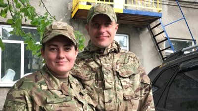 Олеся й Сергій Редики з Хмельницького на службі у Покровську Олеся й Сергій Редики з Хмельницького на службі у Покровську