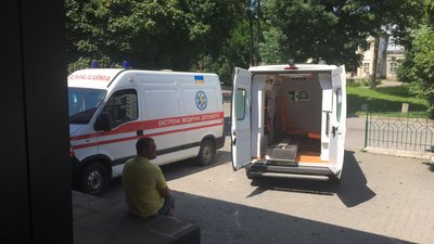 Неподалік Львова поранили водія таксі Неподалік Львова поранили водія таксі