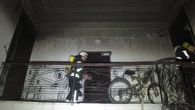 В центрі Одеси горіла пам'ятка архітектури: одна дівчина травмувалася В центрі Одеси горіла пам'ятка архітектури: одна дівчина травмувалася