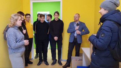 Різдвяні листівки, книжки та іграшки від житомирських ліцеїстів поїдуть дітям на деокуповану Харківщину Різдвяні листівки, книжки та іграшки від житомирських ліцеїстів поїдуть дітям на деокуповану Харківщину