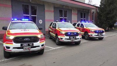 На Житомирщині нові аварійно-рятувальні автомобілі отримали три районні підрозділи рятувальників