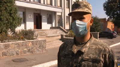Скринінг температури і тест на COVID-19. У Сумах призовники проходять медкомісію Скринінг температури і тест на COVID-19. У Сумах призовники проходять медкомісію