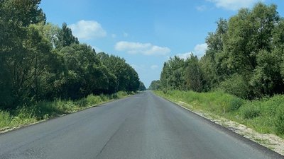 На Житомирщині ремонтують дорогу Житомир – Чернівці від міста Чуднів до межі з Хмельницькою областю На Житомирщині ремонтують дорогу Житомир – Чернівці від міста Чуднів до межі з Хмельницькою областю