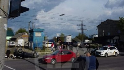 ДТП в Івано-Франківську: перевернулось легкове авто ДТП в Івано-Франківську: перевернулось легкове авто