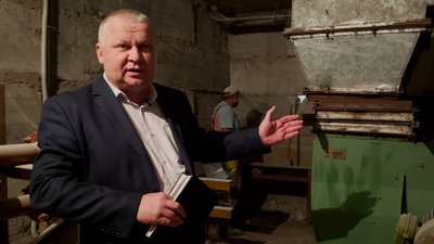 У Прилуках навчальний рік розпочали у дистанційному форматі: як у двох школах пройшло 1 вересня У Прилуках навчальний рік розпочали у дистанційному форматі: як у двох школах пройшло 1 вересня