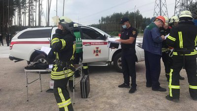 Забезпечує Луганщину в електроенергії. На електропідстанції "Кремінська" гасили умовну пожежу Забезпечує Луганщину в електроенергії. На електропідстанції "Кремінська" гасили умовну пожежу