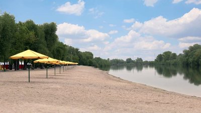 «Золотий берег» у Чернігові готують до пляжного сезону