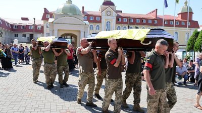 У Луцьку попрощалися з загиблими захисниками Віктором Сіліним та Юрієм Футалою