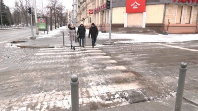 Кількість травм на льоду у Харкові зменшилася майже вдвічі: причина та як уникнути падіння Кількість травм на льоду у Харкові зменшилася майже вдвічі: причина та як уникнути падіння