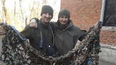 Волонтери Тернопільщини передали допомогу військовим Волонтери Тернопільщини передали допомогу військовим