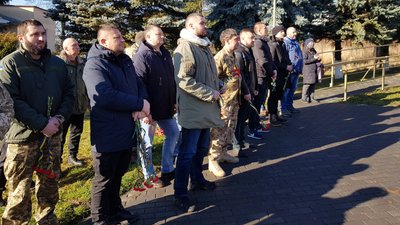 В Ужгороді вшанували пам’ять загиблих у боях під Дебальцевом В Ужгороді вшанували пам’ять загиблих у боях під Дебальцевом