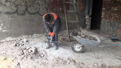 Пришкільний інтернат на Волині реконструюють під житло для переселенців