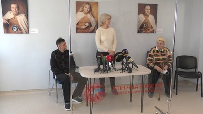 Віктор Бабій під час виписки Віктор Бабій під час виписки