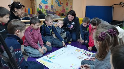 "Після цих занять він спокійніший": у Полтаві для ВПО діє проєкт із психологічної підтримки "Після цих занять він спокійніший": у Полтаві для ВПО діє проєкт із психологічної підтримки