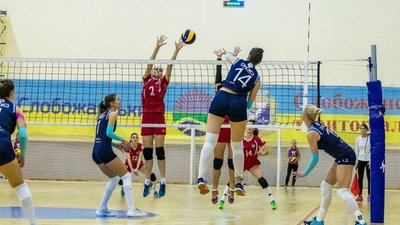 Дніпровська "Аланта" проти "Полтавчанки" Дніпровська "Аланта" проти "Полтавчанки"