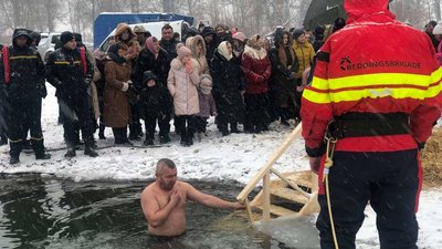 Спецавтомобілі та човни: 2 рятувальні пости працювали на місцях для пірнання в Ужгороді