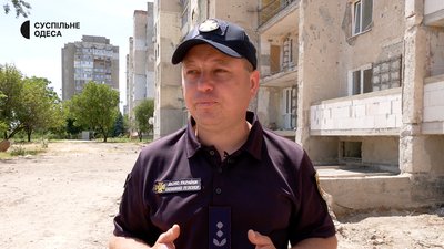"Коли ти дістаєш елементи людей, ти всередині дуже змінюєшся. І мабуть сивини більше стає на голові". "Коли ти дістаєш елементи людей, ти всередині дуже змінюєшся. І мабуть сивини більше стає на голові".