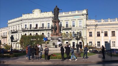 Акція проти пам'ятника Катерині ІІ в Одесі: в УІНП запропонували компроміс Акція проти пам'ятника Катерині ІІ в Одесі: в УІНП запропонували компроміс