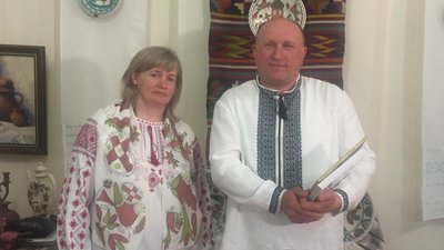 Глиняні глечики, миски, кухлі, чаші: сім'я з Вінниччини презентувала близько сотні робіт Глиняні глечики, миски, кухлі, чаші: сім'я з Вінниччини презентувала близько сотні робіт