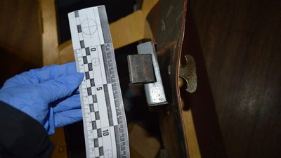 У Миколаєві з офісу хлібзаводу вкрали 65 000 гривень