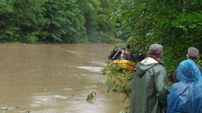 На Прикарпатті з водяної пастки врятували 15 рівненських туристів
