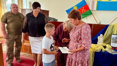 Рідним Віталія Кіяшка передають його посмертну нагороду