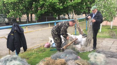 На Волині майже 17 кілометрів риболовецьких сіток порубал сокирою