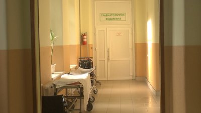 Троє поранених госпіталізовані до травматологічного відділення лікарні. Фото: Суспільне Поділля. Троє поранених госпіталізовані до травматологічного відділення лікарні. Фото: Суспільне Поділля.
