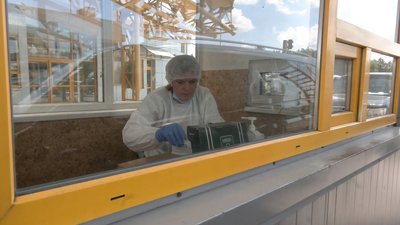 На "Ягодині" через штам коронавірусу "Дельта" розгорнули пункт експрес-тестування. Як він працює