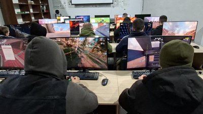 У Криму операторів дронів почали готувати і на базах "ДОСААФ"