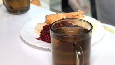 Каша, курка і буряковий салат Каша, курка і буряковий салат
