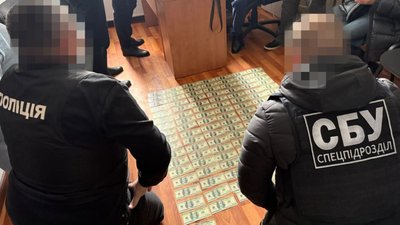 Створив схему переправлення чоловіків через кордон: судитимуть хмельницького адвоката
