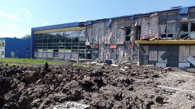 "Металіст 1925" показав наслідки влучання ракети по своїй базі під Харковом "Металіст 1925" показав наслідки влучання ракети по своїй базі під Харковом