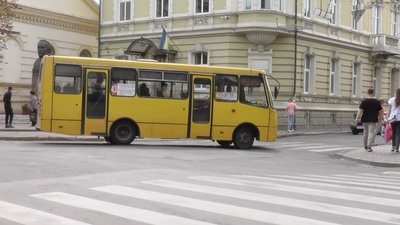 Учасника бойових дій з Івано-Франківська відмовилися безкоштовно везти у маршрутці Учасника бойових дій з Івано-Франківська відмовилися безкоштовно везти у маршрутці