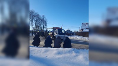 На Чернігівщині попрощалися з солдатом Максимом Кисловим, що загинув на Донеччині На Чернігівщині попрощалися з солдатом Максимом Кисловим, що загинув на Донеччині