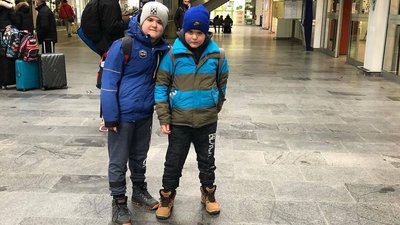 «Ми постійно отримуємо подарунки». Розповідь дніпрянки, яка з дітьми евакуювалася до Словаччини «Ми постійно отримуємо подарунки». Розповідь дніпрянки, яка з дітьми евакуювалася до Словаччини