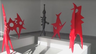 Волинський художник Богдан Ясинський представив скульптури із синтетичних матеріалів Волинський художник Богдан Ясинський представив скульптури із синтетичних матеріалів