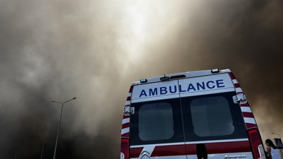 На місці російського удару по Васищевому зайнялася пожежа