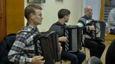 Репетиція щедрівки пісенно-танцювального ансамблю "Полтава" Репетиція щедрівки пісенно-танцювального ансамблю "Полтава"